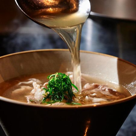 Omo7 Osaka By Hoshino Resorts المظهر الخارجي الصورة A bowl of soup being served