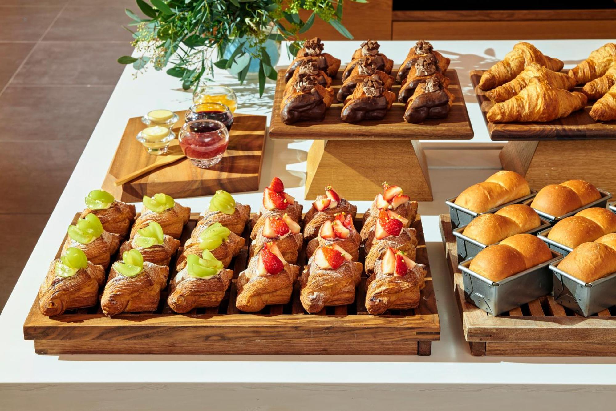 Omo7 Osaka By Hoshino Resorts المظهر الخارجي الصورة A selection of pastries